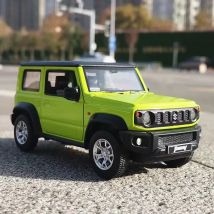 1:26 Suzuki Jimny Metall Druckguss Modelle Autos Spielzeug 2 Türen geöffnet Offroad-Auto mit leichten Musik Fahrzeuge Sammlung Kinderspiel zeug Geschenke
