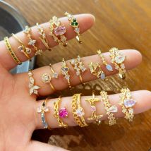 Schillernde kleine Zirkonia-Ringe für Frauen, goldfarben, minimalistisches dünnes Band, Temperament, Fingerring, Statement-Schmuck