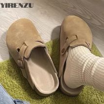 Sommer Retro Birken Stil Braun Faux Wildleder Flache Hausschuhe Mode Runde Kappe Plattform Maultiere Outdoor Frau Weiche Sohle Kork Rutschen