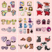 5-6 teile/satz Halloween Sammlung Emaille Pins Niedlichen Tier Broschen Revers Rucksack Kleidung Abzeichen Schmuck Zubehör für Freunde