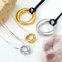 Modische Mädchen-Halskette mit großem Creolen-Anhänger, vergoldeter Edelstahl, klassisches tägliches Accessoire, Schmuck, sanft und hochwertig