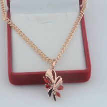 FJ Frauen Femme 585 Rose Gold Farbe Rot Cubic Zirkon Schönheit Blumen Anhänger Halskette