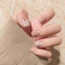24 Stück Full Cover Press on Künstlicher Sarg Tragen Nail Art Ballett Maniküre Kurze Runde Kaffee Künstliche Nägel Wiederverwendbare Falsche Nägel