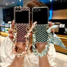 Für Samsung Galaxy Z Flip 7, 6, 5, 4, 3, modische Handschlaufe-Abdeckung, glitzernde Diamant-Fischschuppen mit Band, Lanyard-Schutzjacke