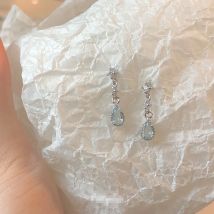 Koreanische High-end-Blau Wasser Tropfen Zirkon Ohrringe Nische Licht Luxus Vielseitig Stud Ohrring Glänzenden Kristall Schmuck Zubehör
