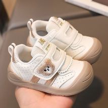 2025 Scarpe da bambino alla moda per bambino Scarpe da ginnastica da bambina in pelle PU con suola morbida Ergonomia Scarpe sportive da neonato Primo passo