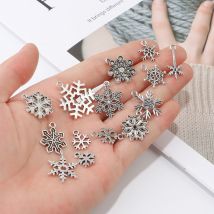 14 Stil verschiedene Weihnachten Schneeflocke Charms, gemischte Schneeflocke Anhänger Zubehör für DIY Halskette Armband Schmuck herstellung