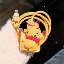 Custodia per Apple 18/20w Cartoon Winnie The Pooh Custodia protettiva per caricabatterie per iPhone 16 15 14 Cavo dati Protezione morso testa Shell