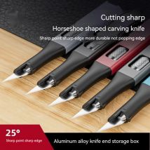 Stiftförmiges DIY-Schnitzmesser mit Aluminiumgriff wird mit 5 Hufeisen-Kunstklingen geliefert, die selbst durch Outdoor-Messer ersetzt werden
