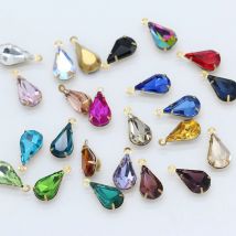 20 Stück 6x10mm tropfenförmiger Glaskristall Vintage glänzender Strass einzelner Daggle Beads Anhänger mit Goldgussanschlüssen