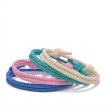 Meetvii Braccialetti semplici in corda Milano Uomo Donna Braccialetti per coppie con filo rosso regolabili fatti a mano Gioielli regalo per migliore amico
