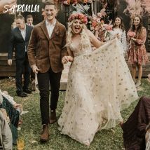 Himmlisches goldenes Sterne-Hochzeitskleid mit V-Ausschnitt, schlicht, rückenfrei, ärmellos, sternenklar, tief ausgeschnitten, echte Fotos, Schärpe, Brautkleider nach Maß