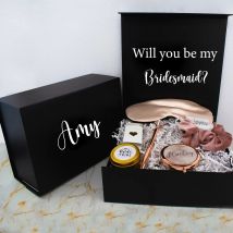 Brautjungfer Geschenk box Abziehbilder werden Sie meine Brautjungfer Vinyl Aufkleber Dienst mädchen der Ehre Vorschlag leer personal isierte Geschenk box Aufkleber