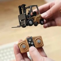 Nuevo Carretilla elevadora de aleación con control remoto, vehículo de ingeniería, juguetes de mesa, modelo de colección, regalo para niños, 1/64
