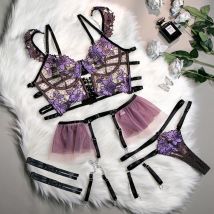 Süße bestickte Blume sammeln BH und Höschen Set Frauen niedlichen Metall hängende Kette exotische Kleidung Anzug Unterwäsche vierteiliges Set
