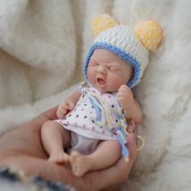7" Micro Preemie Ganzkörper-Silikon-Baby-Wütende Puppe „Layla“ und „Lan“ Lebensechte Mini-Reborn-Puppe Surprise Kinder Anti-Stress