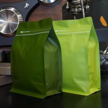 50 Stück matt hellgrüne Kaffeebohnen Proteinpulver Verpackungsbeutel mit Luftventil Benutzerdefinierte Aluminiumfolie Lebensmittel Tee Nüsse Aufbewahrungsbeutel