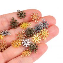 20 stücke Weihnachts anhänger Charms goldene Schneeflocke Charms DIY Weihnachts schmuck Handwerk machen Accessoires für Halskette Ohrring