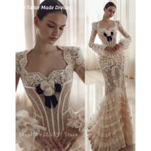 Elegantes Champagner-Spitze-Meerjungfrau-Abschlussballkleid mit langen ausgestellten Ärmeln und Stufen, schmale Kleider, Abendgarderobe, maßgeschneidertes formelles Empfangskleid