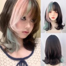 Schwarz Rosa Grün Highlights Kurze gewellte Perücke mit Pony Synthetische Frauen Flauschige Lolita Cosplay Perücke für die tägliche Party