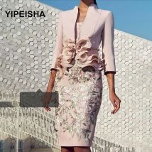 Customized Pale Pink Mother of The Bride Dresses with 3/4 Long Sleeve Lace Ruffles Knee-length Women Formal Party Wedding Dress