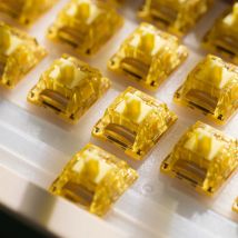 Akko V5 Pro Interruttore giallo crema 5 pin 50gf Interruttore lineare Thocky Lubrificato in fabbrica Compatibile con tastiera meccanica Cherry MX