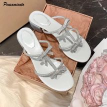 Sandali pantofola da donna a fascia stretta con fiocco in cristallo di lusso con glitter e fiocco, comodi ciabatte con tacco quadrato, scarpe estive femminili quotidiane