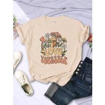 Baumwolle Stil Pilz Liebe dich selbst niedlich bedruckte T-Shirt Frauen Sommer atmungsaktive kurze Ärmel Persönlichkeit Hip Hop T-Shirts