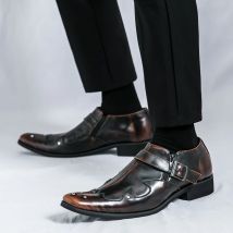 Neue spitze englische Lederschuhe Low-Top-Anzug formelle Herren-Business-Chelsea-Schuhe Männer helle Schnalle wischen Farbe Leder