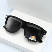 Trend ige und modische Sonnenschutz polarisierte Sonnenbrille. Retro-Einzels trahl polarisierte Sonnenbrille.