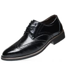 2023 Männer Kleid Schuhe bequeme verschleiß feste formelle Schuhe Leder Luxus Mode Bräutigam Hochzeits schuhe Männer Oxford Schuhe Kleid