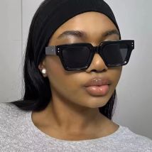 2 stücke Pack Weibliche Quadratische Bunte Sonnenbrille Premium Shades Design Luxus Marke Brillen Herren Sonnenbrille Für Frauen UV400