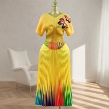 Miyake Pleated Printed Skirt Fashion Loose Large Size Waisted Top Pleated Stretch Half Skirt 2 Piece Women's Set Europe America