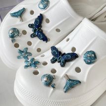 1 Satz Glitzer Blauer Seestern Muschel Wal Schmetterling Meerjungfrau Schwanz Cartoon Kunststoff Schuhdekoration Charms Geeignet für Crocs Clogs