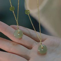 VENTFILLE Ellenbogen Perlenkette Hetian Jade Halskette für Frauen Mädchen Geschenk Frisches Temperament Ins Mode Frieden Glück Schmuck