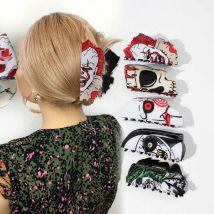 Puzzle Horrorfilm Protagonist Serie Acryl Klaue Clip Haars pangen große Hai Haars pange Haarschmuck für Frau