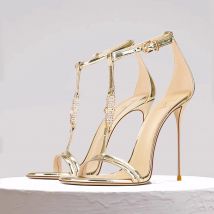 Dünne hochhackige Sandalen Sommer neue Strass T-Band Lacklederschuhe Bankett große Größe kleine Größe Damenschuh mit niedrigen Absätzen