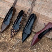 2026 Frühling Vintage Damen Leoparden-Pumps Modische Spitze Slip-On Schuhe Schlichte Büroschuhe für Damen