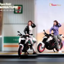 Gemalte Miniaturen Motorrad Mädchen Fahrer Schönheit weibliche Szene Figuren Harz Mini Diorama