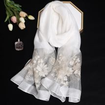 2024 Luxus Seidenschal Schal für Frauen Design Stickerei Blumen Hijab Wraps Bufandas Weibliches Kopftuch Fouloud Echarpe