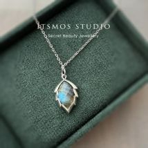 ITSMOS Labradorit Blatt Anhänger Halskette Labradorit Energiestein Anhänger Herz Heilkristall Spiritueller Schmuck für Frauen Geschenk