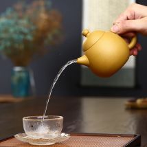 250 ml Kleine Kapazität Echte Handgemachte Yixing Wasserkocher Rohes Erz Duan Schlamm Ton Teekanne Goldene Teegeschirr Kun Fu Zisha Teekanne