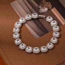 Trend-Armreif, 18 Karat vergoldet, Punk-Armband, hochwertig, fein, schöne Damen-Luxus-Zirkon-Schmuck, Armreif-Zubehör