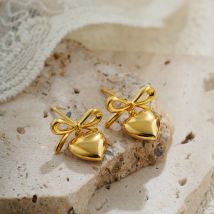 Orecchini da donna con mini ciondolo amore alla moda Orecchini con nodo a farfalla squisiti e carini Gioiello impermeabile in acciaio inossidabile per ragazze