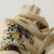 Neue 3D-Stickerei Wolle Weben weichen Hand gefühl Stoff für Pullover Kleid DIY Nähen Designer Stoff von der Werft