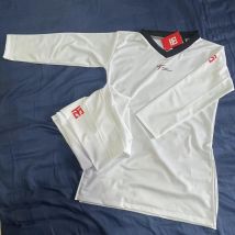 Vendita calda MOOTO attillato elasticizzato ad asciugatura rapida uniformi taekwondo unisex tuta da competizione uniformi da combattimento 110-210 cm