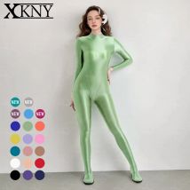XClocKNYoung Satin-Glanz-Bodysuit mit hohem Kragen, Reißverschluss, langen Ärmeln, V-Ausschnitt im Schritt, Seiden-Jumpsuit