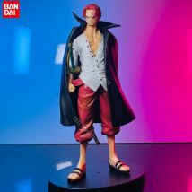 Nuovo 18 cm One Piece Anime Figure Shanks di capelli rossi Action Figures Cartoon Figure Modello Collezione di bambole in PVC Decorazione Giocattolo per bambini Regalo