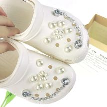 14PCS Mode Schuh Charms Set Weiße Perle Blume Diamant Kette Schuh Dekorationen Schnalle für Sandalen Clogs DIY Zubehör geschenke