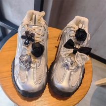 Neue Mode Schnürsenkel Clips Schnalle Dekorationen Schuhs chnalle für Sneaker Leder Rose Bogen Herz Schuh Charms Schuhe Zubehör 1St